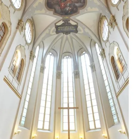 Quiet Old Town And Parking Assistance Homestay *