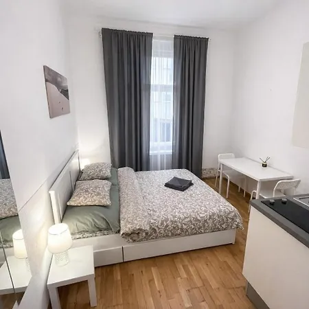 Accommodatie bij particulieren And Parking Assistance