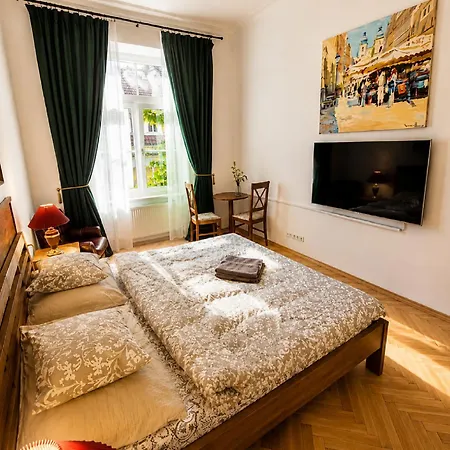 Quiet Old Town And Parking Assistance Privatunterkunft Prag