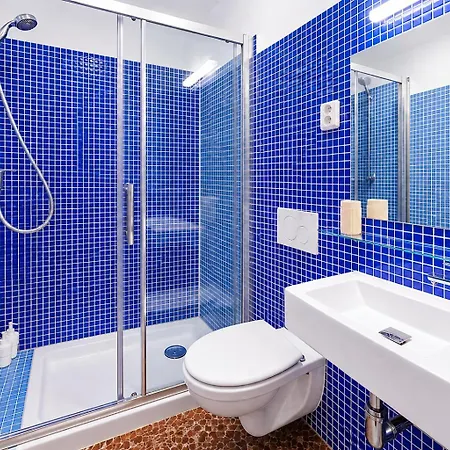 Quiet Old Town And Parking Assistance Homestay Prague