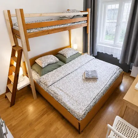 Quiet Old Town And Parking Assistance Homestay *